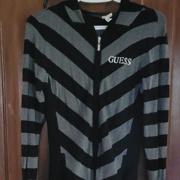 NWOT Guess zip up sweater - Picture 1 of 2